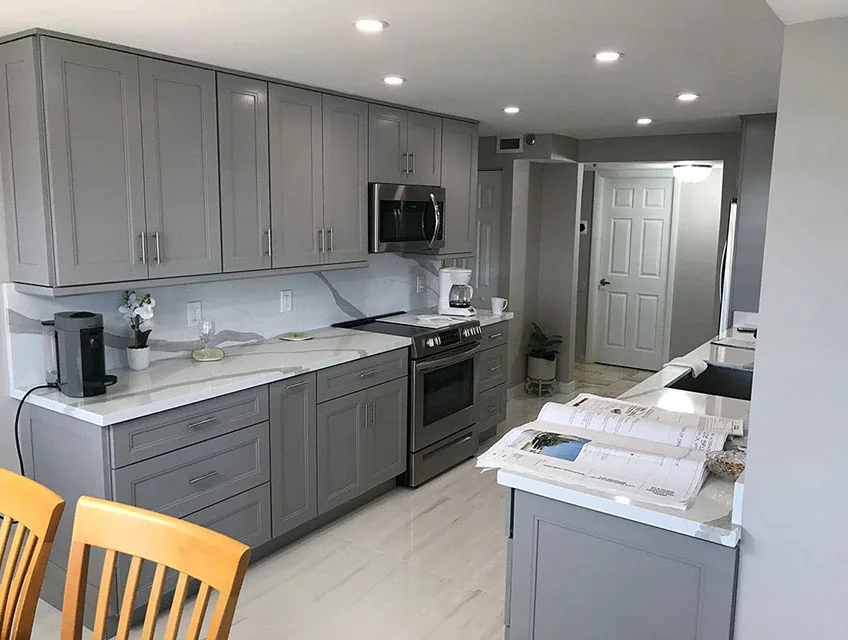 Renovated Hollywood condominium kitchen